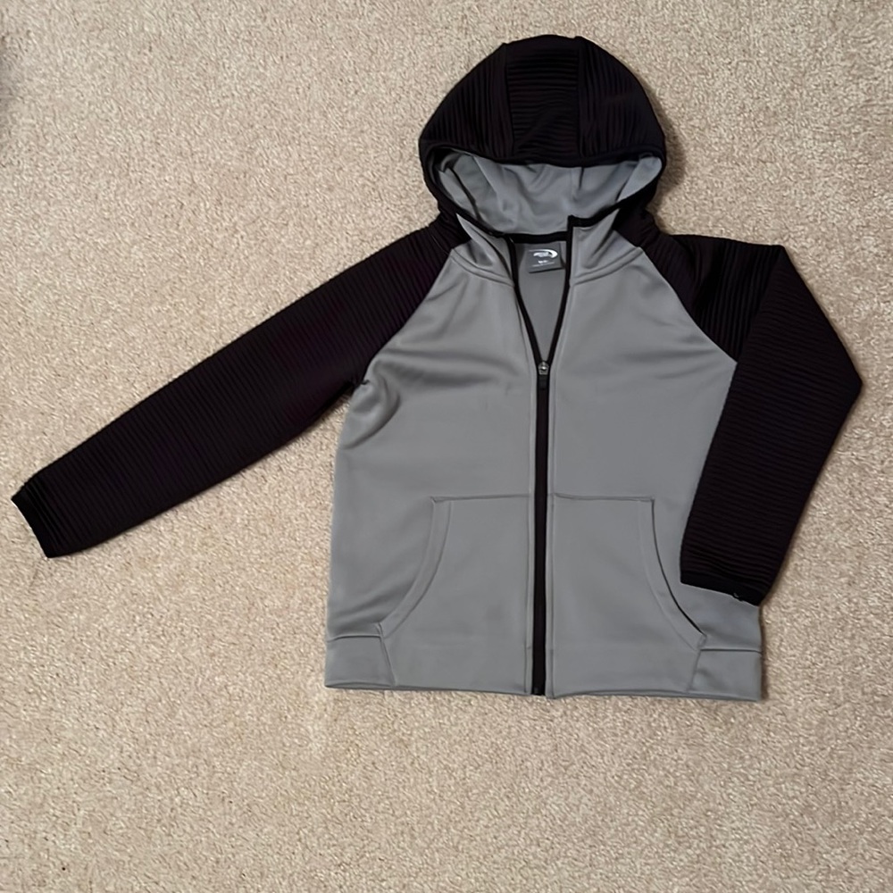 Boys zip-up - med(8)